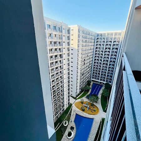 Shore 2 Residences Tower 2 Pasay Eksteriør billede