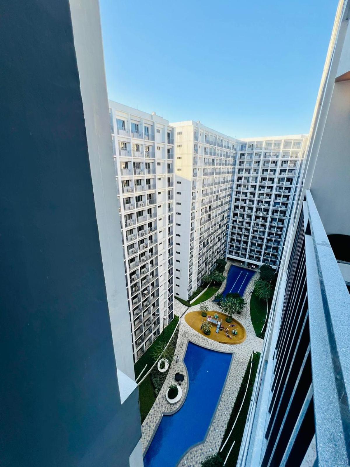Shore 2 Residences Tower 2 Pasay Eksteriør billede