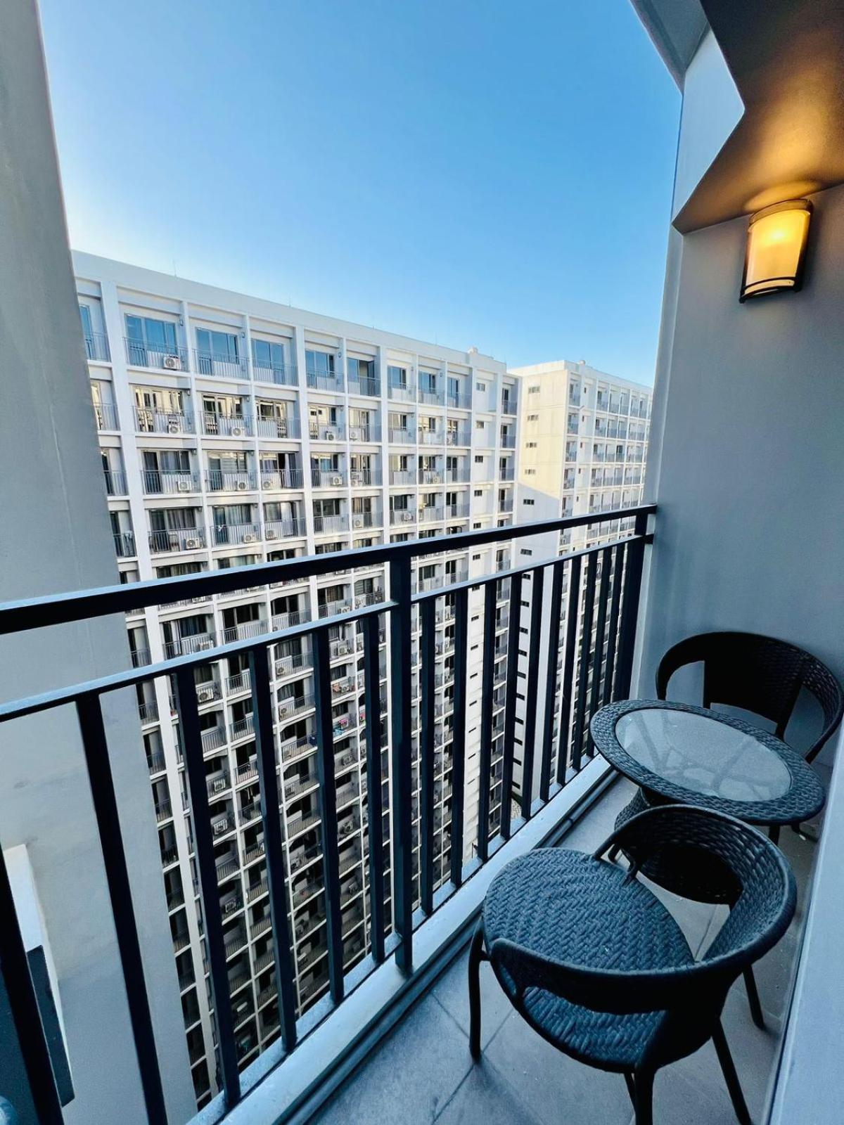 Shore 2 Residences Tower 2 Pasay Eksteriør billede